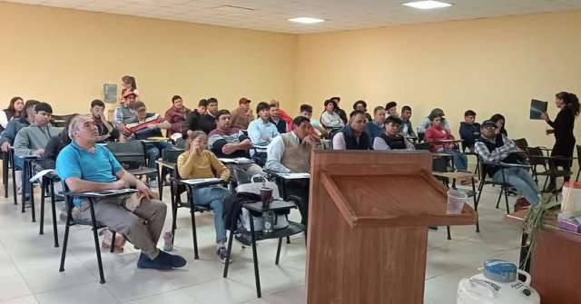 Acompañaron la entrega de material de propagación de Pasto Elefante Híbrido Pakchong